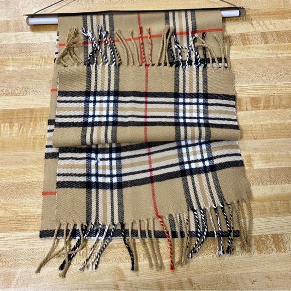 Cashmere Plaid Scarf - Picture 3 of 4